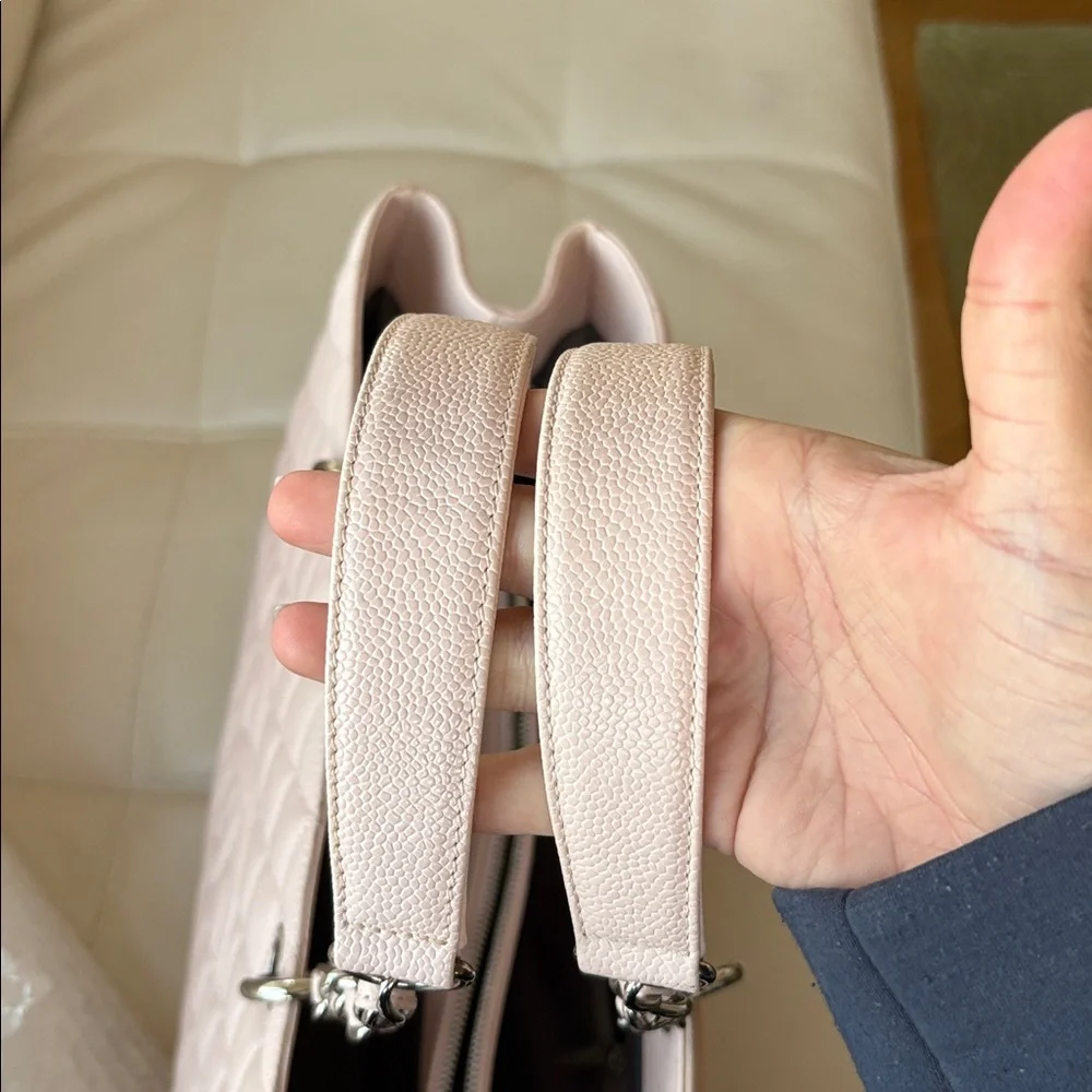 Chanel GST in light pink Caviar